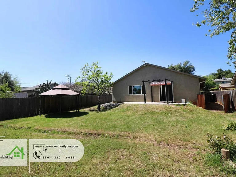 1417 Montana Ave — Photo 27
