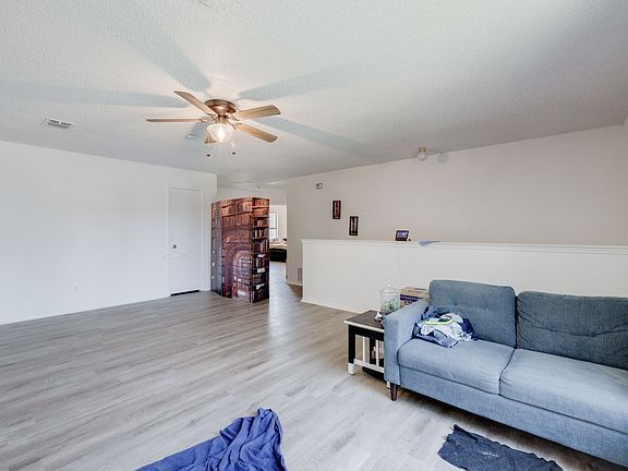4th image of 4260 Meadowknoll Dr