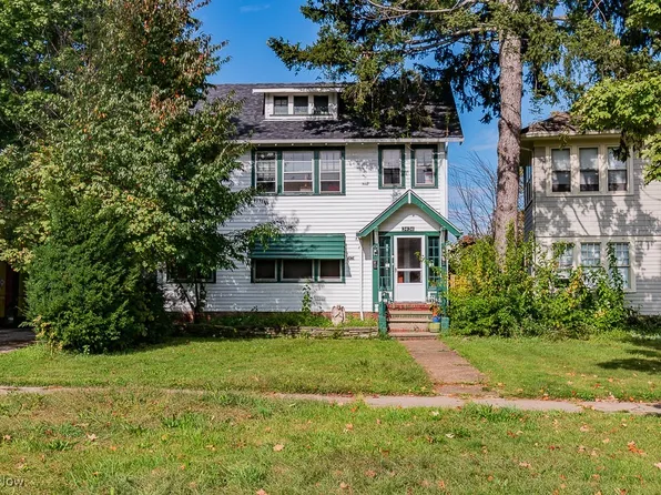 3434 West Blvd, Cleveland, OH 44111