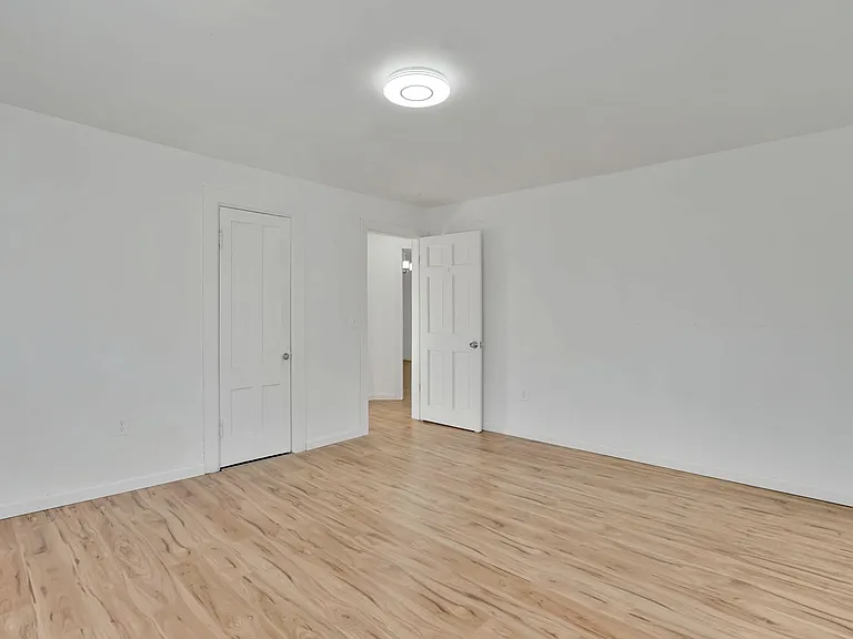 86 Orange St #2 — Photo 10