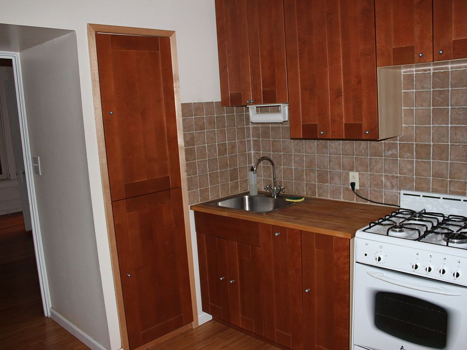 1st image of 810 Grand St Floor 2