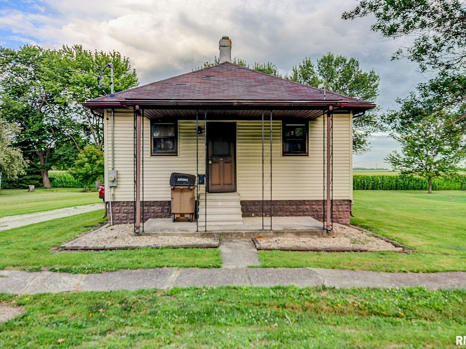 348 S Emmett St, Virden, IL 62690 Zillow