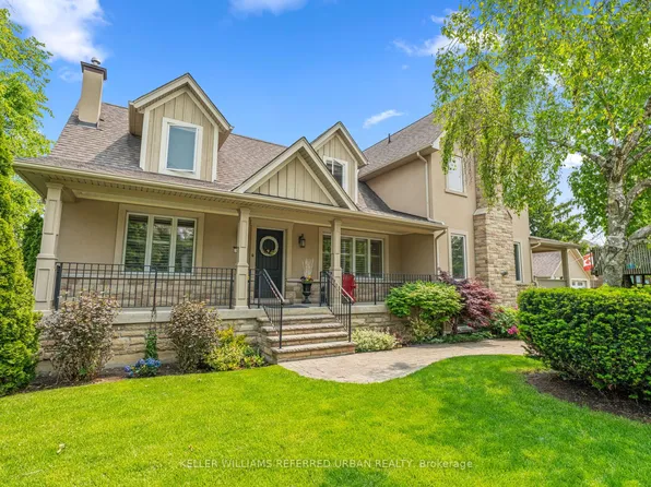 317 Rathburn Rd, Toronto, ON M9B 2L7