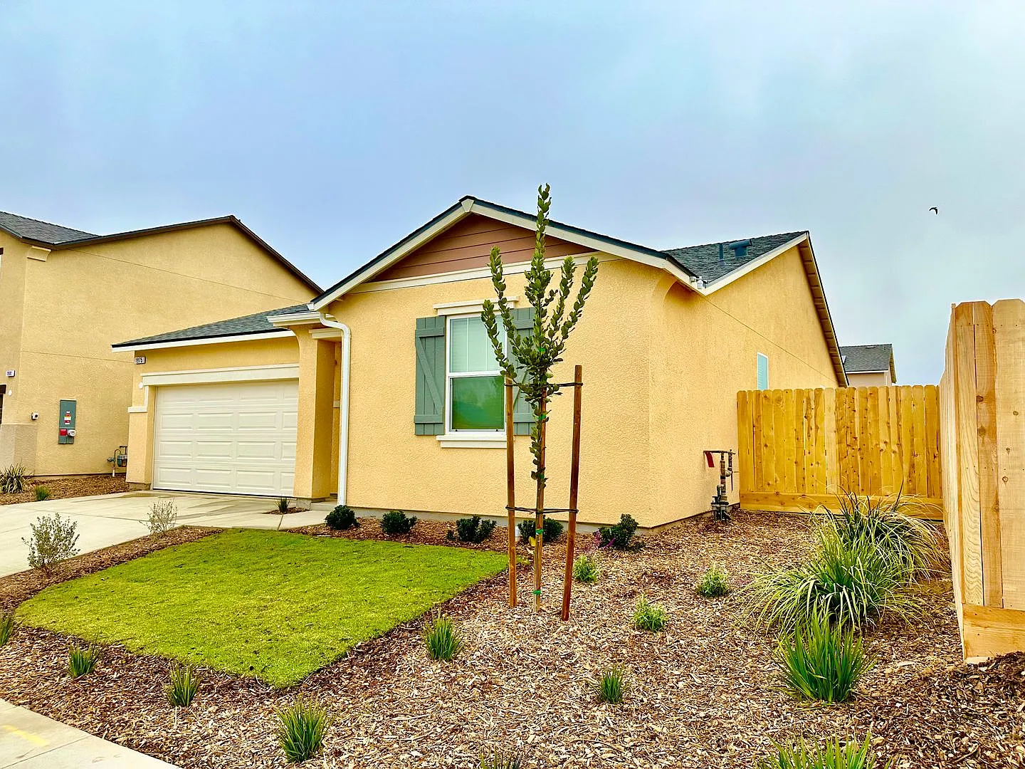 4/2 Century Home In Madera — Photo 2