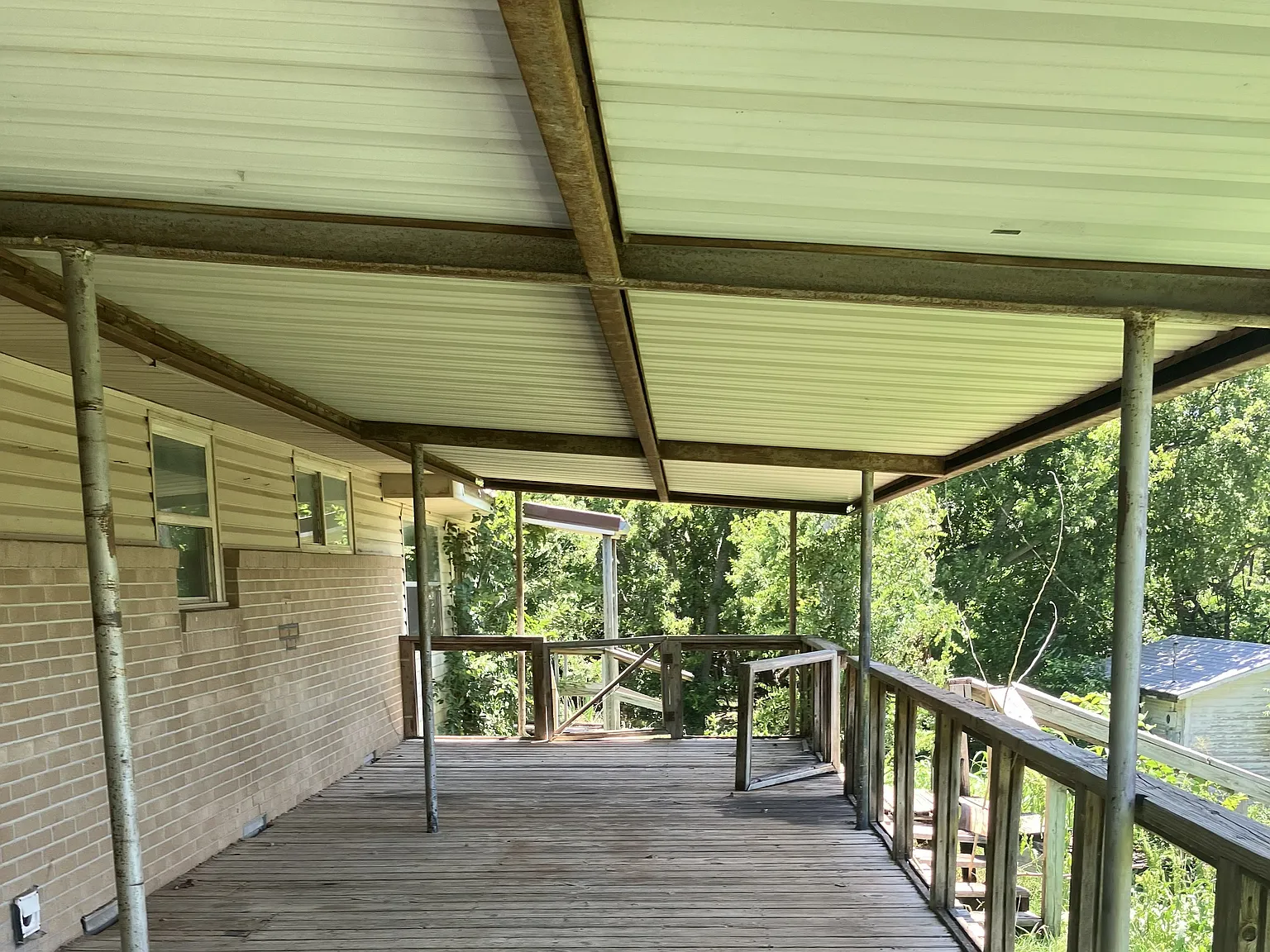 3 bed, 1610 sqft, $1,300 — Photo 3