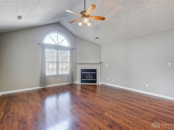 3rd image of 132 Edinburgh Village Dr
