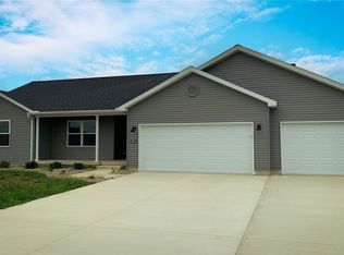 6830 E Summerfield Ave, Decatur, IL 62521