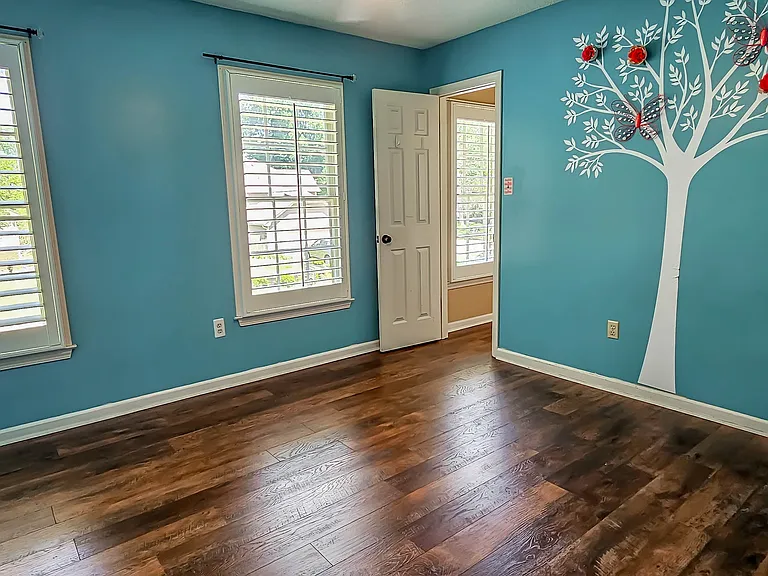 775 Royal Forest Dr — Photo 8