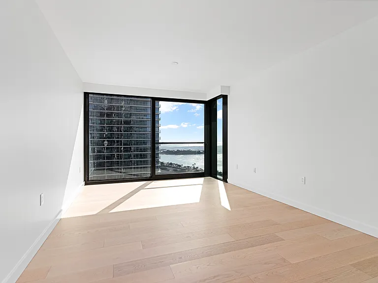 1100 Ala Moana Blvd #2606 — Photo 6