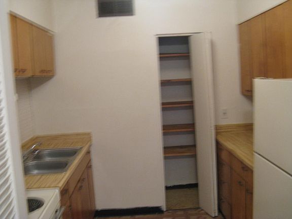 3rd image of 3765 Delor St
