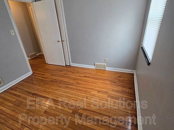 4th image of 3448 E Broad St #B