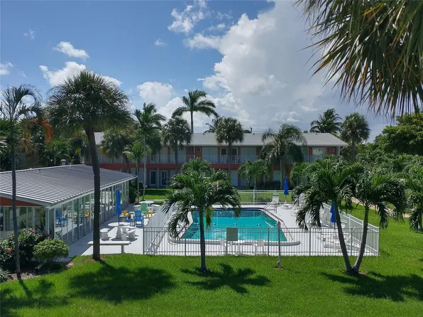 3212 SE 8th St #24-B, Pompano Beach, FL 33062