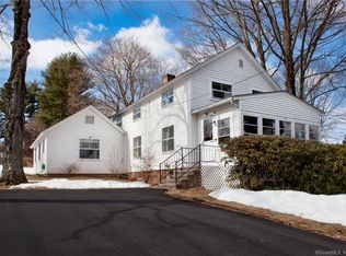 17 Maple St, Tariffville, CT 06081