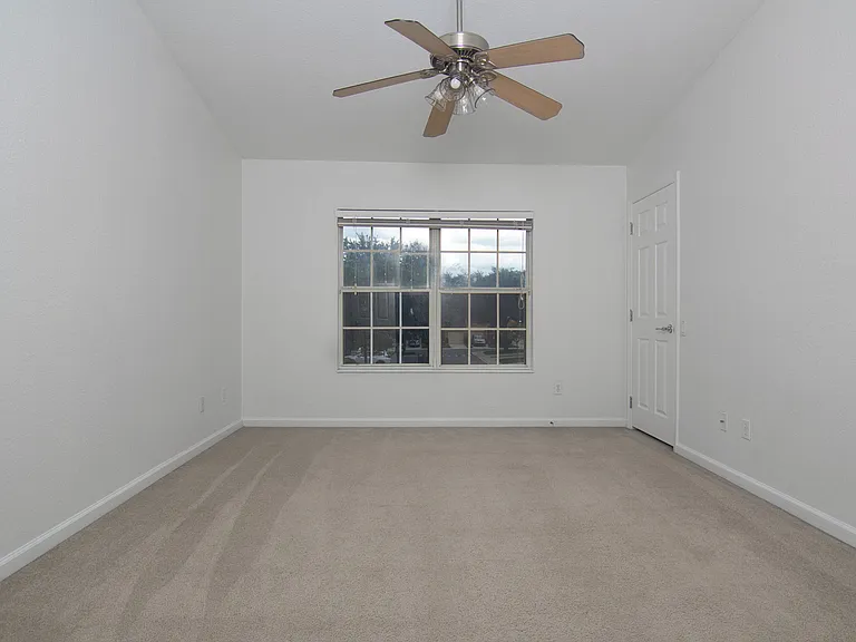 1020 Berkman Cir — Photo 16
