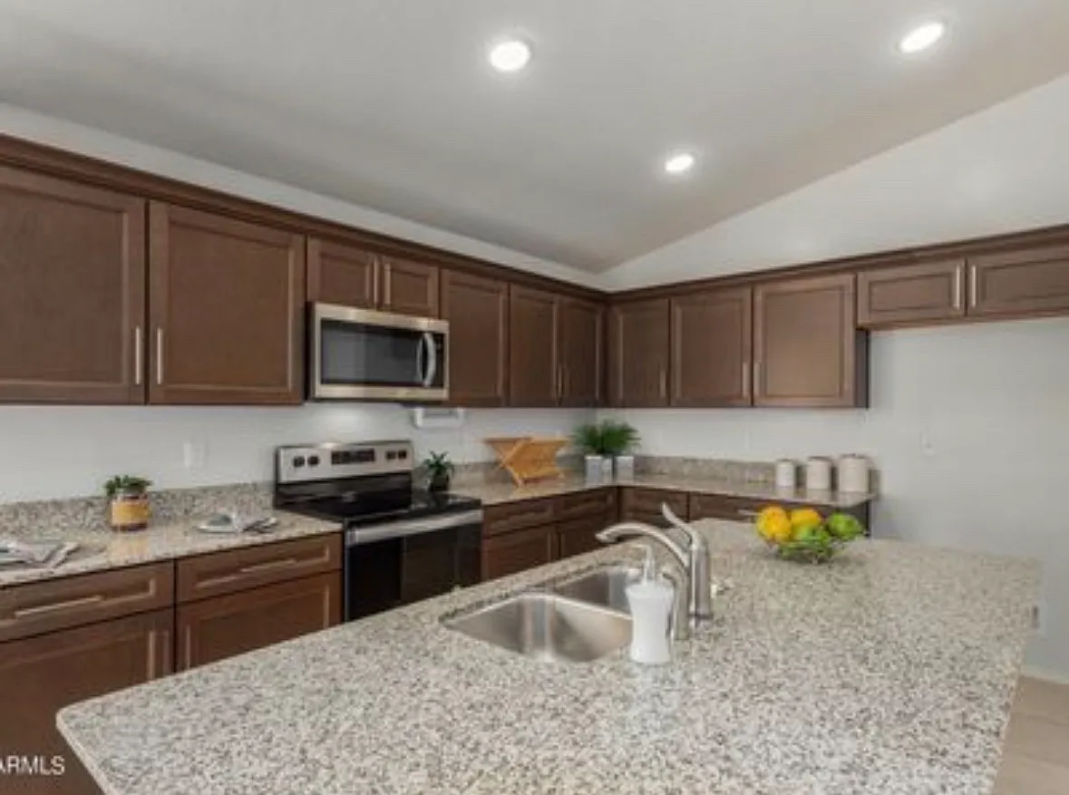 4 bed, 1850 sqft, $2,150 — Photo 4