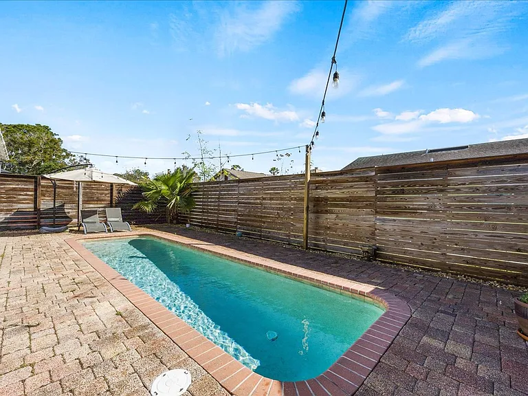 1073 Stocks St — Photo 31
