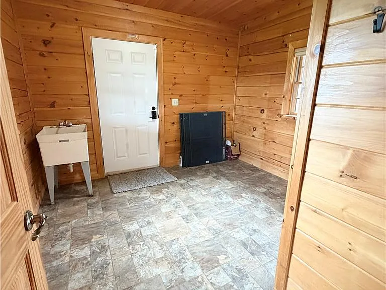 1748 Pen Argyl Rd — Photo 27