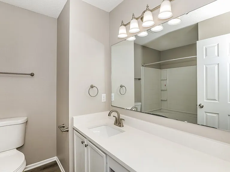 10301 Kensington Way — Photo 16
