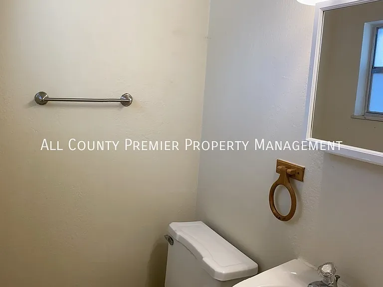 5524 Saint Joseph Blvd — Photo 7
