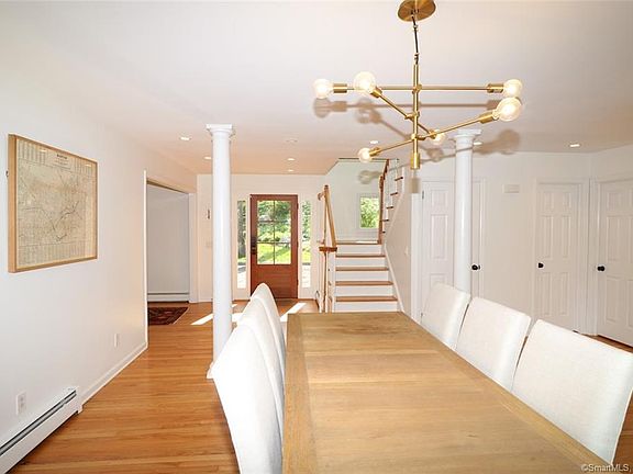 5th image of 95 Chestnut Hill Ln