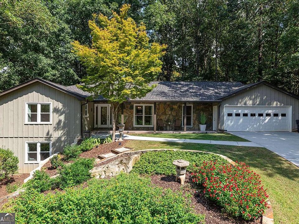 1st image of 320 Clear Creek Ct