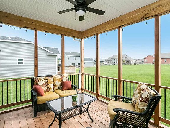 3rd image of 1715 Stone Creek Cir