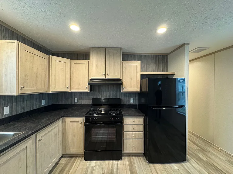 Oak Tree Village — Photo 14