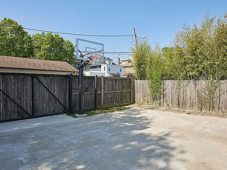 1424 Longfellow St NW — Photo 39