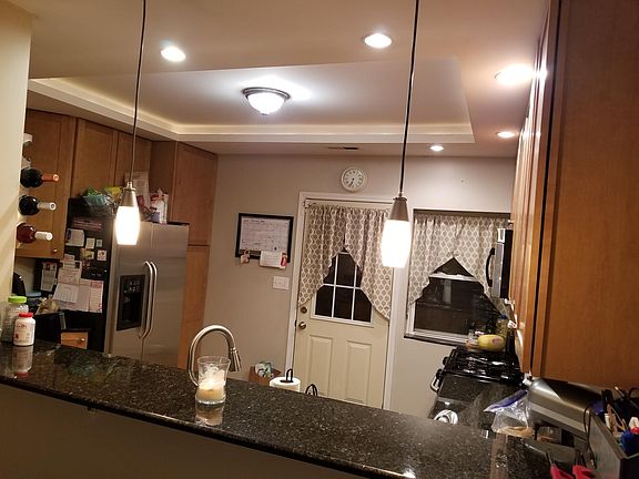 3rd image of 7341 N Hoyne Ave APT G