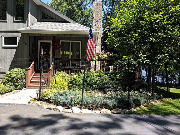 2nd image of 232/234 Fawn Lake Dr