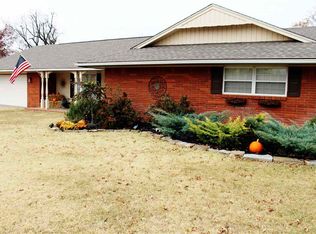 2002 Ramona Dr, Enid, OK 73703