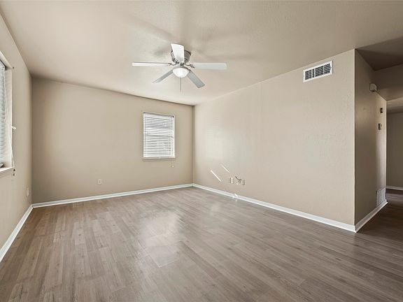 4th image of 1811 N McDonald Ave