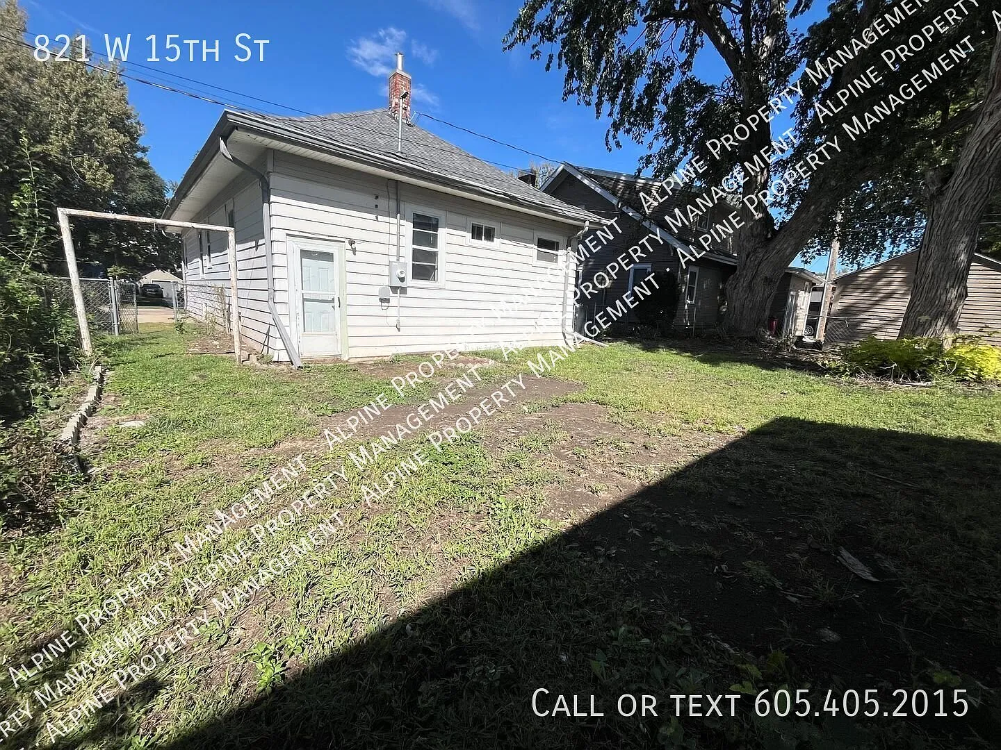 3 Bed 1 Bath Ranch Home with Fenced In Yard! — Photo 4