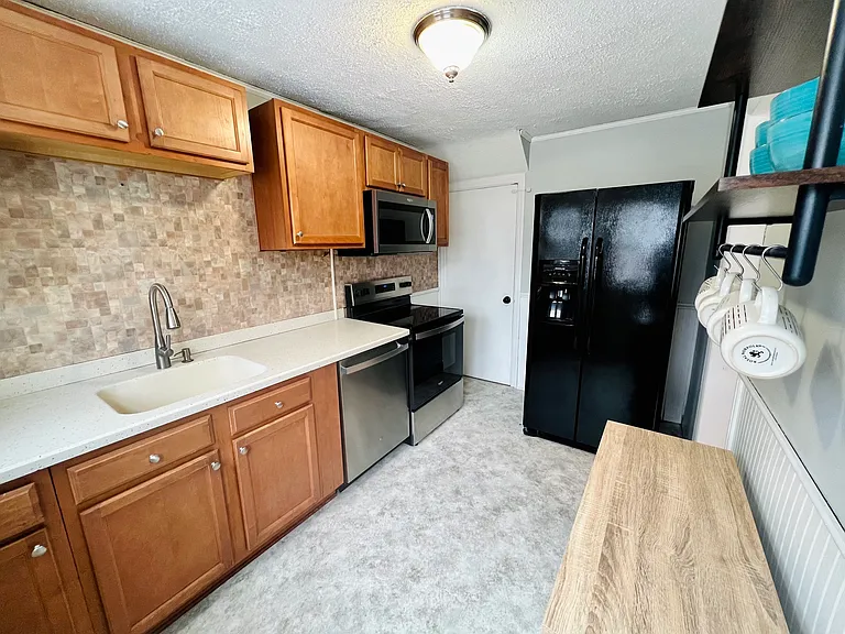 1021 Edgemoor Ct — Photo 8