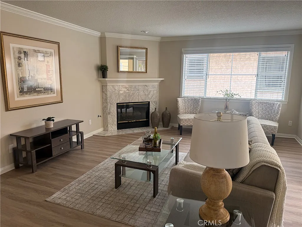 3 bed, 1610 sqft, $3,500 — Photo 2