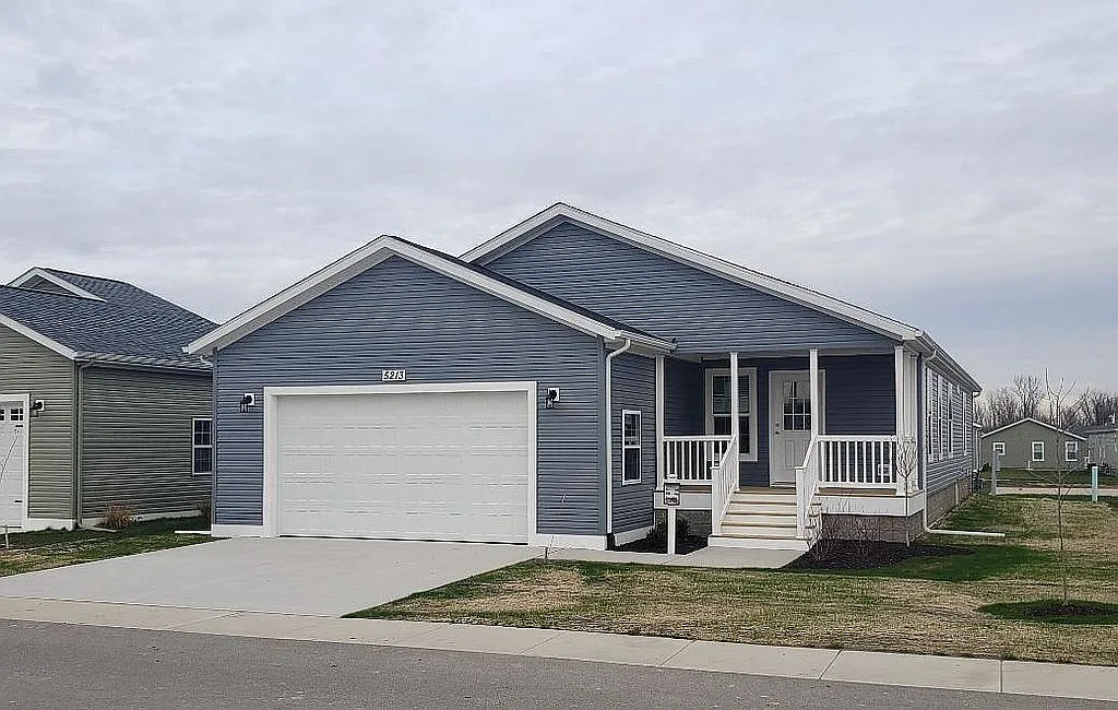 5213 Hollow Ln photo 1