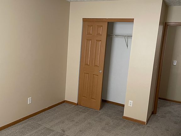 5th image of 2618 Augustwood Dr