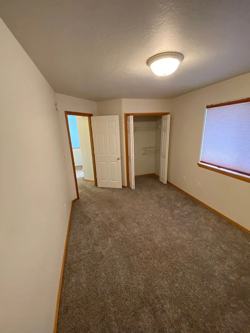 Building Photo - 601 Lafray Ln