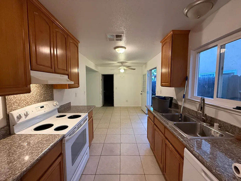 3218 Blue Ridge Cir #3218