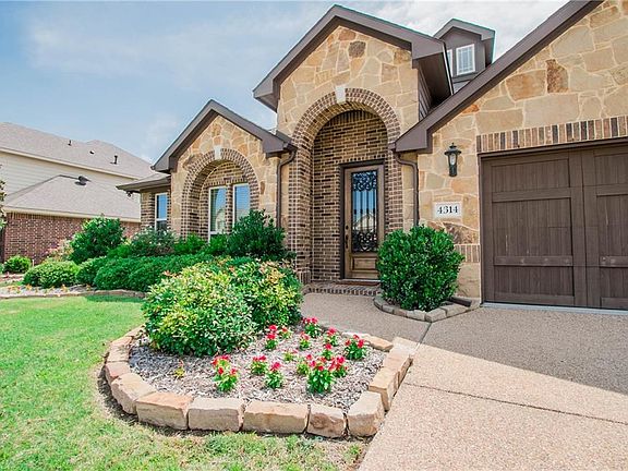2nd image of 4314 Gleneagles Dr