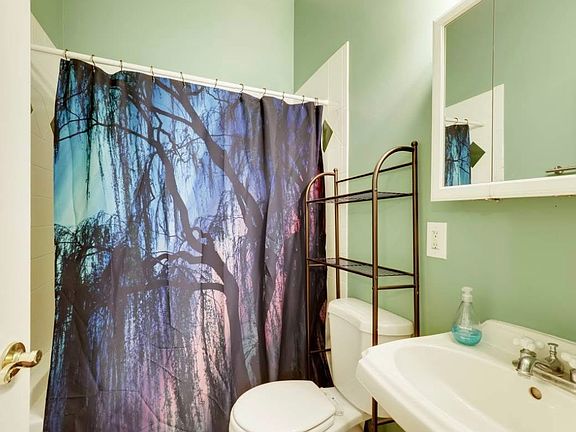 4th image of 1364 N Downing St APT 3