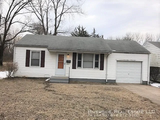 3907 White St photo 1