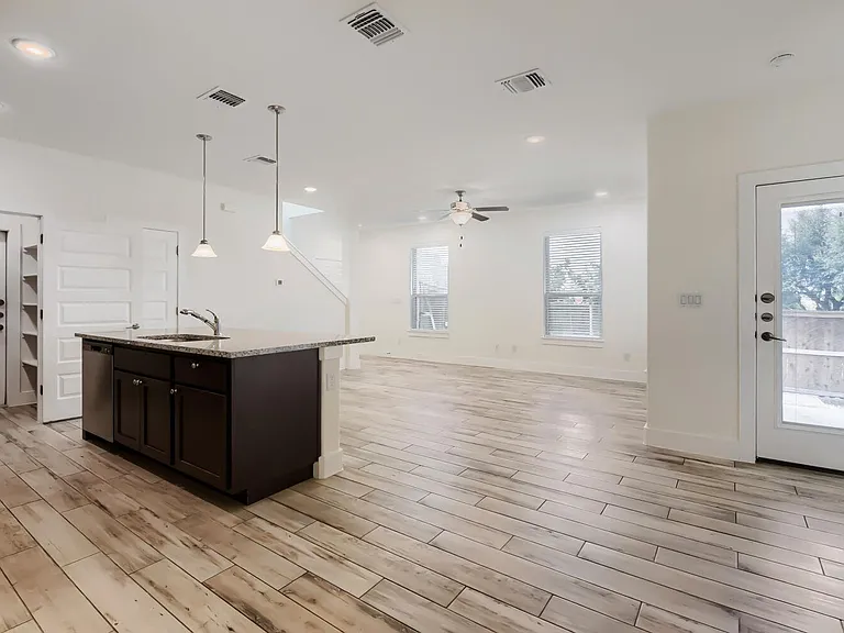 401 Parkline Dr #1A — Photo 8