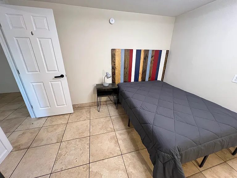 4213 N Westview Dr — Photo 2