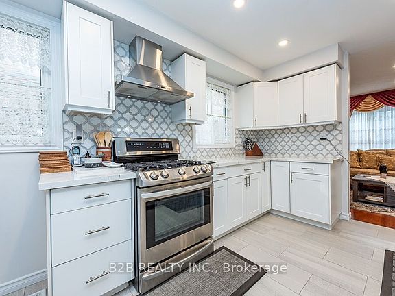 4th image of 4112 Trapper Cres