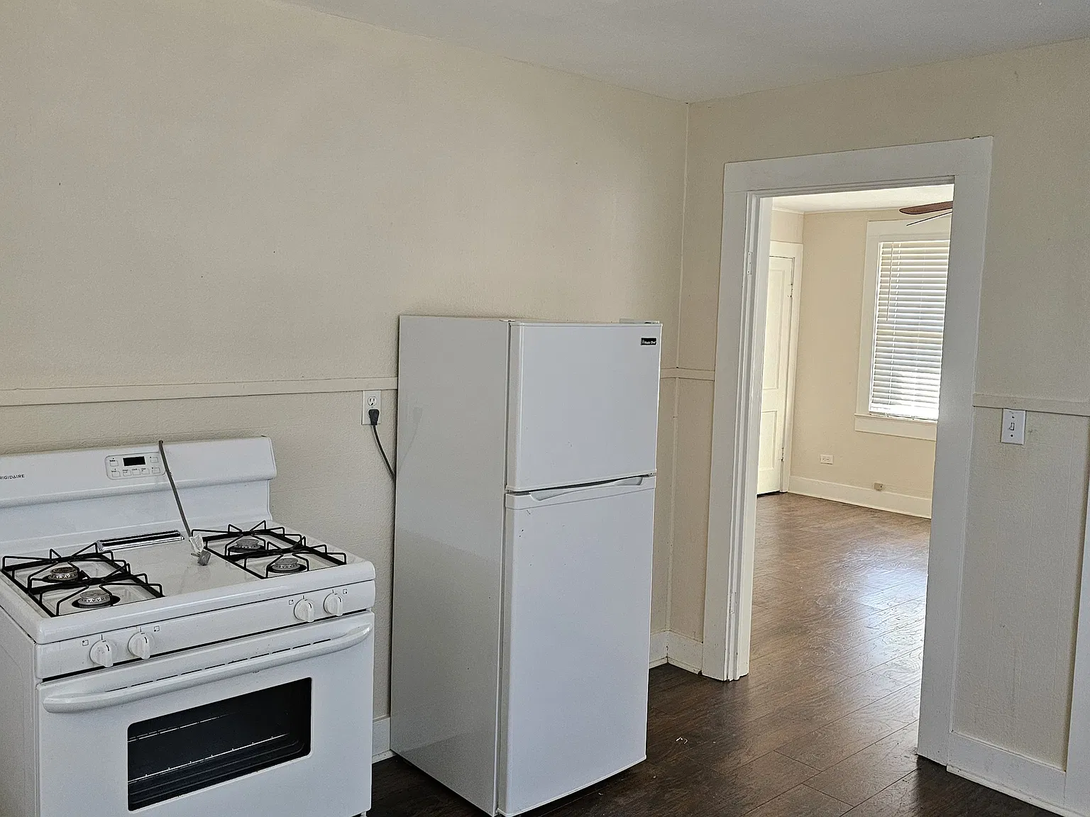 411 West 27th Street - 2 — Photo 2