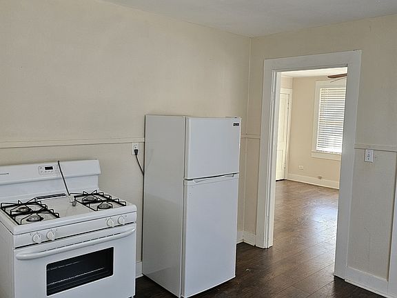 2nd image of 411 W 27th St
