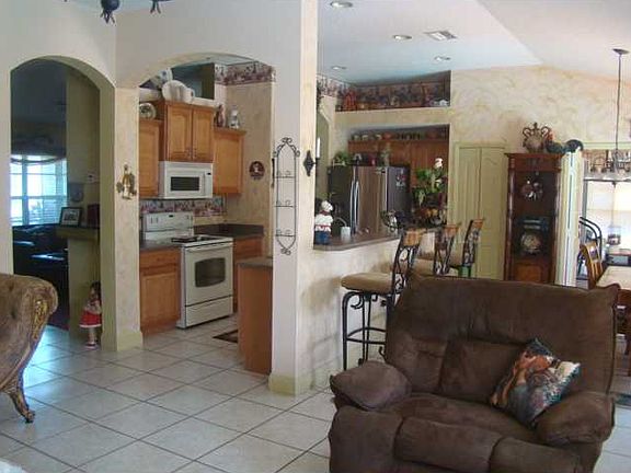 4th image of 1883 Gatewood Dr