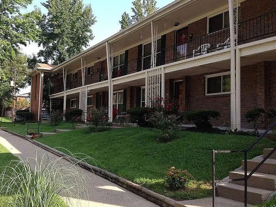 1501 Cowling Ave #5