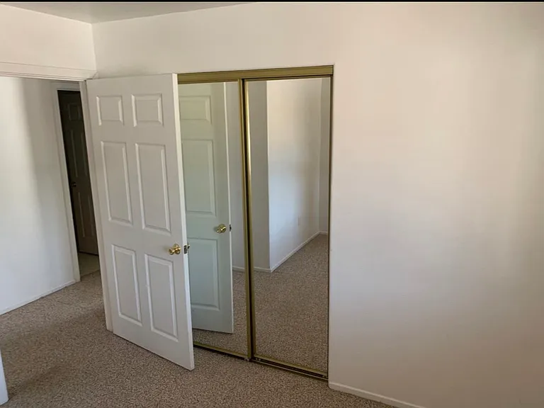 2620 Steensen St — Photo 7